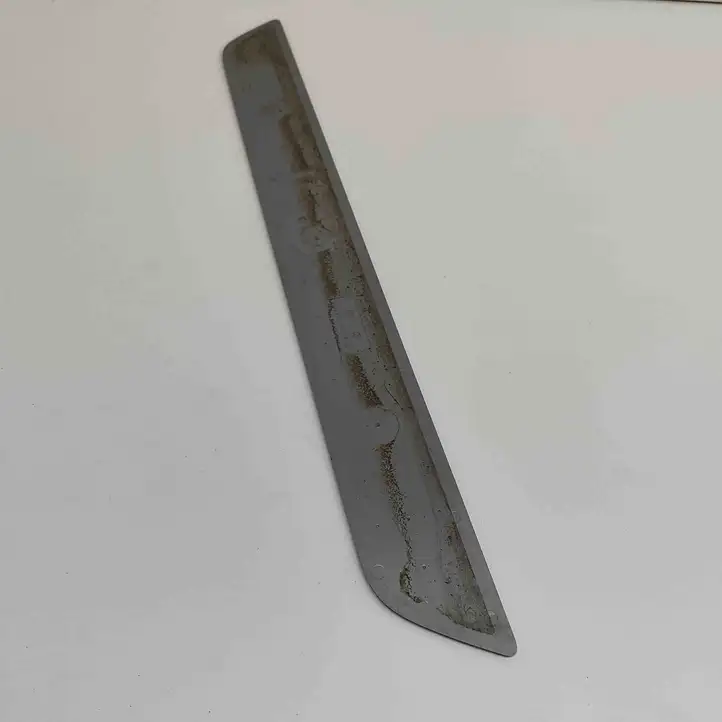 Tesla Model 3 (2017 - 2023) 150476300A Отделка переднего порога — фото 5