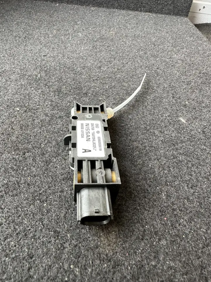 Nissan Note (E11) (2006 - 2014) 98830AY00A Датчик удара SRS — фото 2
