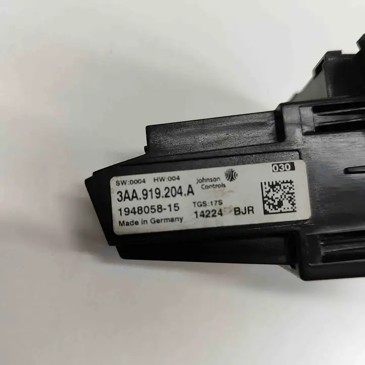 Volkswagen PASSAT B7 (2011 - 2014) 3AA919204A Часы — фото 6
