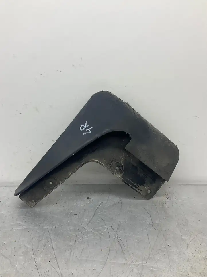 BMW 5 E60 E61 (2004 - 2010)  24223110 Комплект брызговиков