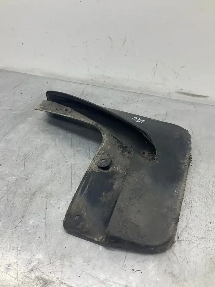 BMW 5 E60 E61 (2004 - 2010)  24223110 Комплект брызговиков