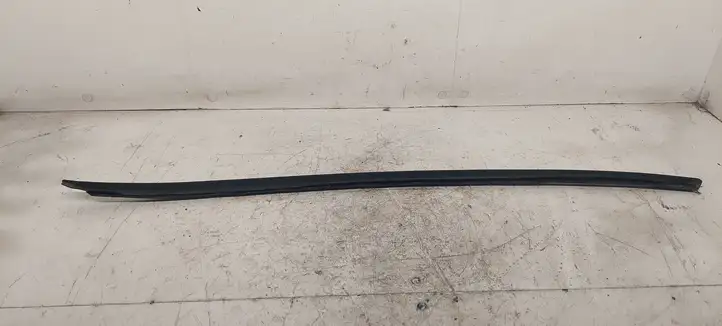 Volkswagen PASSAT B6 (2005 - 2010) 3C0854328 Накладка стоек лобового стекла — фото 2