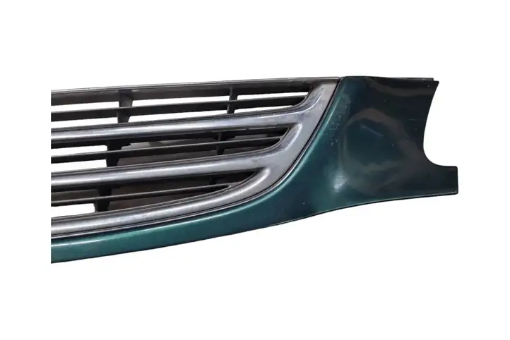 Toyota Avensis T220 (2000 - 2003) 5311105030F Верхняя решетка радиатора — фото 3