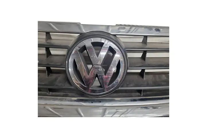 Volkswagen Touran I (2003 - 2010) 1T0853651D Верхняя решетка радиатора — фото 6