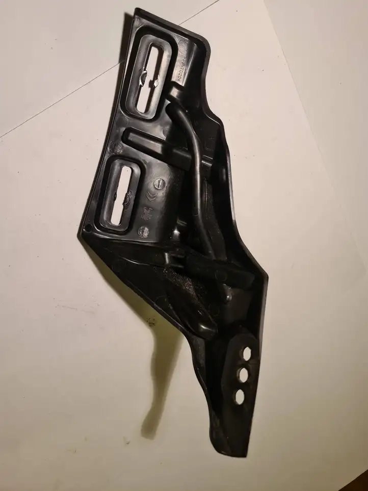 Opel Corsa F (2019 - ) 9823212980 Крепление крыла — фото 3