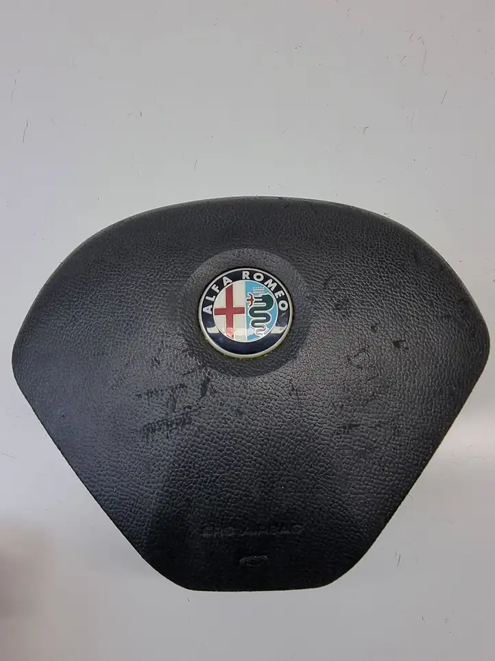 Alfa Romeo Giulietta (2010 - ) 1560915200 Подушка безопасности руля — фото 1