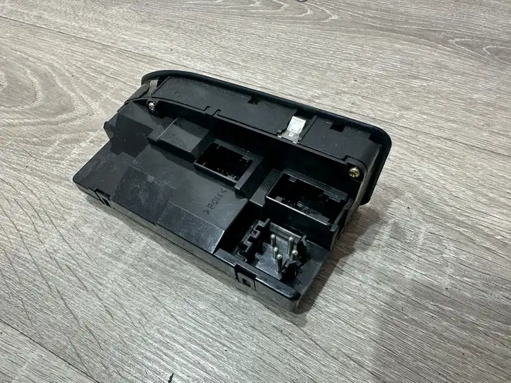 BMW 5 E39 (1996 - 2003) 6904306 Кнопка стеклоподъемников — фото 3