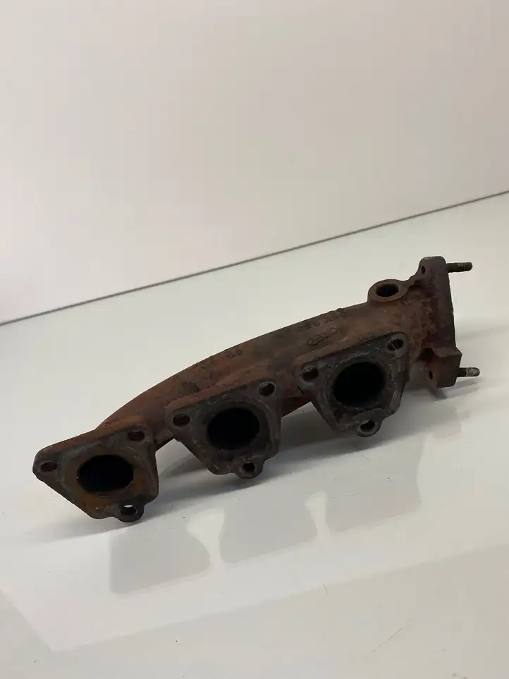 Audi A6 (2004 - 2008)  06E253034E Выпускной коллектор