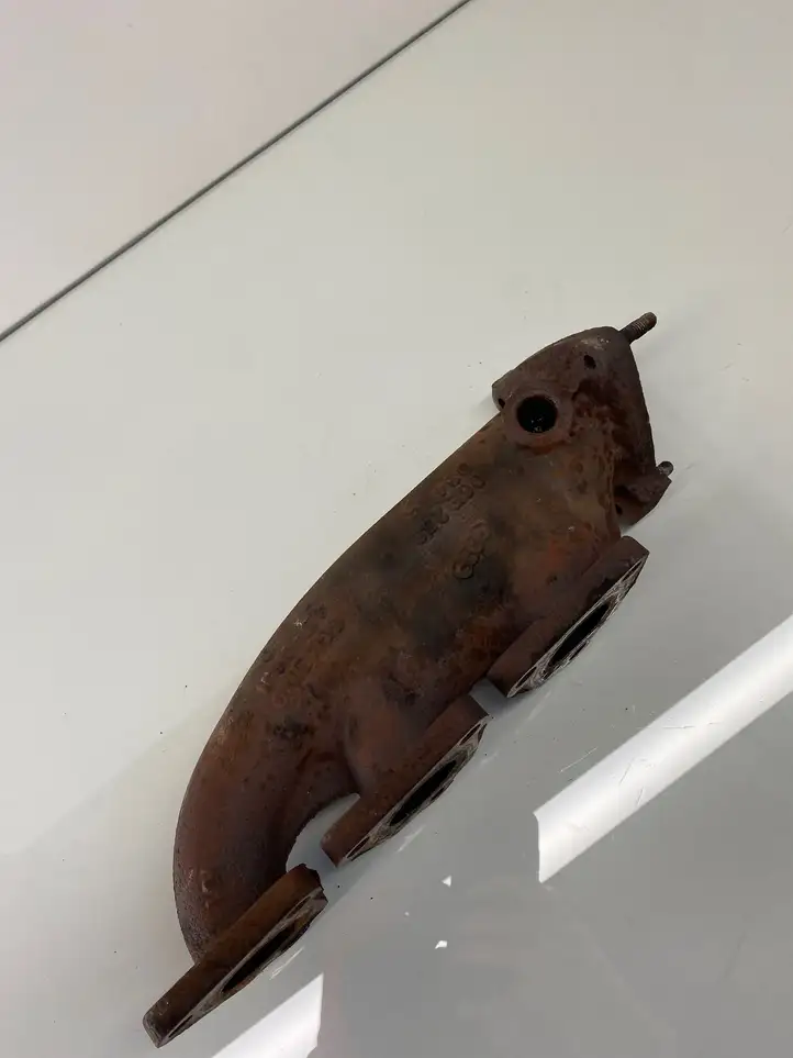 Audi A6 (2004 - 2008)  06E253034E Выпускной коллектор