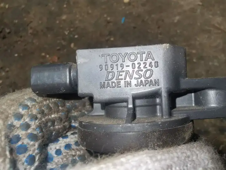 Toyota Yaris (2003 - 2005) 9091902240 Катушка зажигания — фото 3