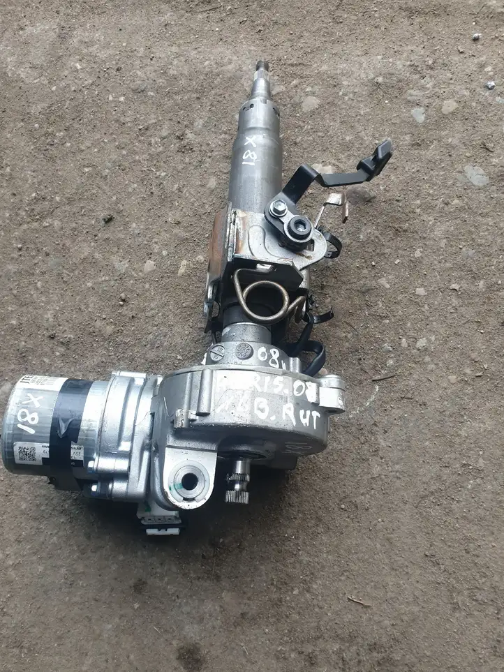 Toyota Auris 150 (2006 - 2012) 4520002281 Насос гидроусилителя руля — фото 1