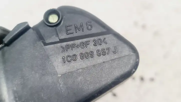 Volkswagen New Beetle (1997 - 2005) 1C0809857J Крышка топливного бака — фото 2