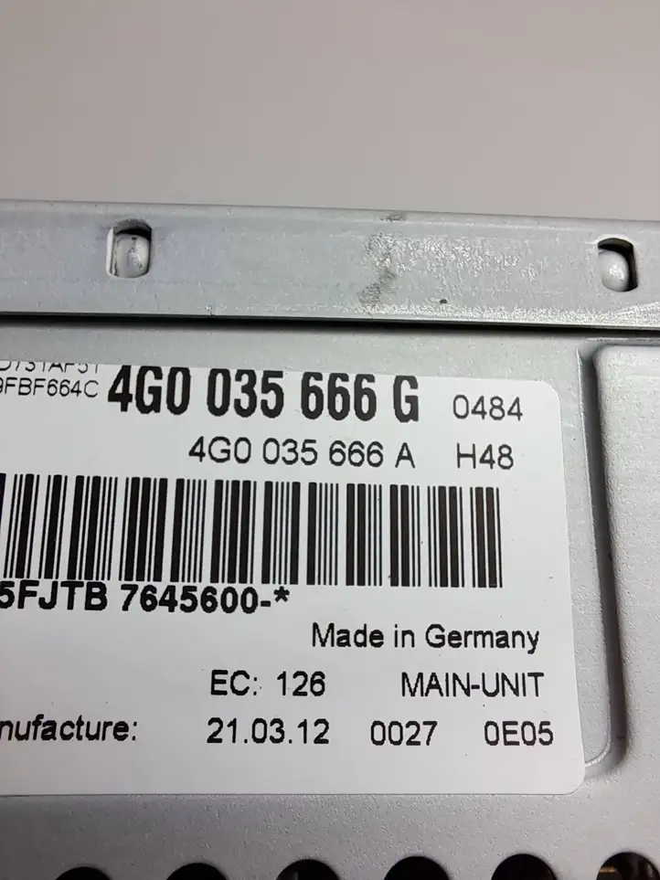Audi A6 C7 (2011 - 2014) 4G0035666A Магнитола / мультимедийная система — фото 3