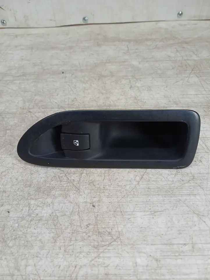 Renault Laguna II (2001 - 2005) 8200016013 Блок кнопок стеклоподъемников — фото 3