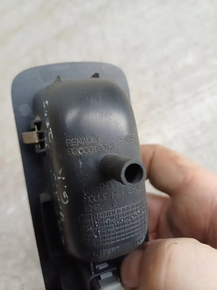 Renault Laguna II (2001 - 2005) 8200016013 Блок кнопок стеклоподъемников — фото 6