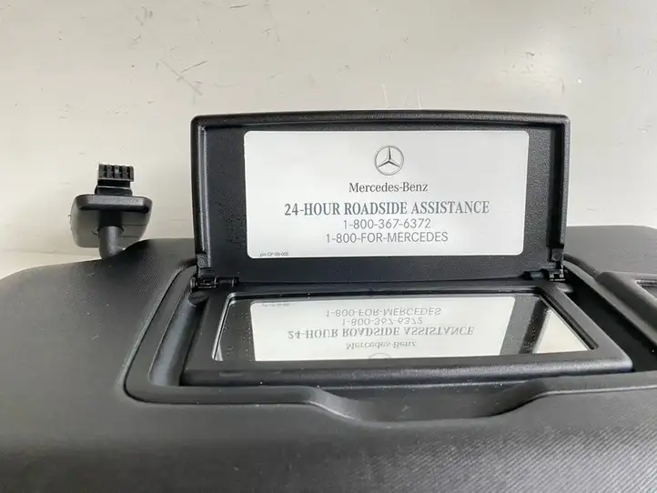 Mercedes-Benz C W205 (2014 - 2021) Солнцезащитный козырек — фото 2