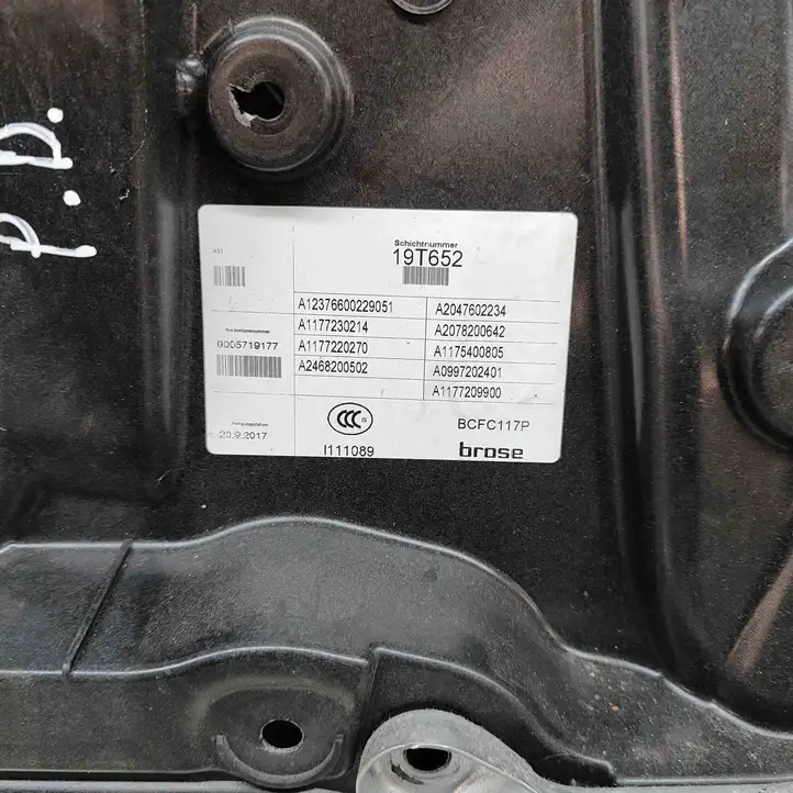 Mercedes-Benz CLA C117,X117,W117 (2013 - 2019) A1177230214 Электростеклоподъемник передний (комплект) — фото 6