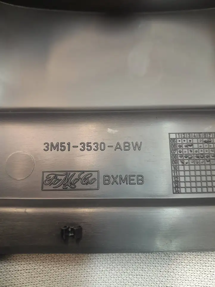 Ford Mondeo MK IV (2007 - 2014) 3M513530ABW Обшивка рулевой колонки — фото 3