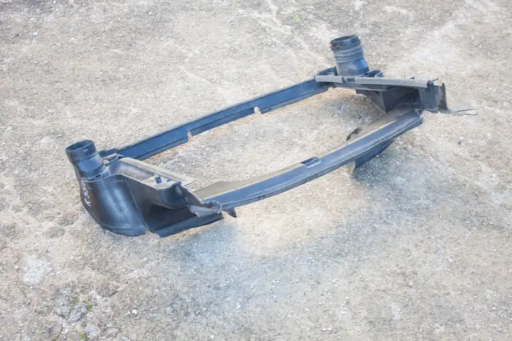 Mercedes-Benz R W251 (2005 - 2013)  2515000016 Отделка радиаторов