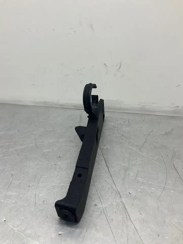 BMW 5 E60 E61 (2004 - 2010) 7788293 Прочие детали моторного отсека — фото 4
