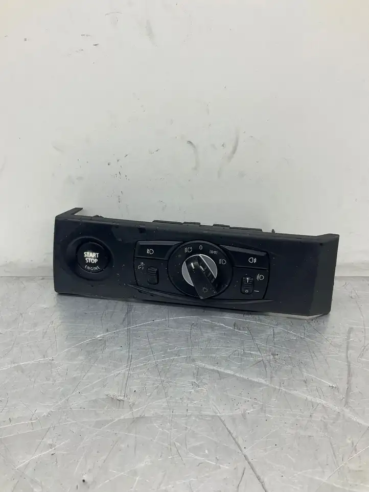 BMW 5 E60 E61 (2004 - 2010) 6988555 Включатель фонарей — фото 4