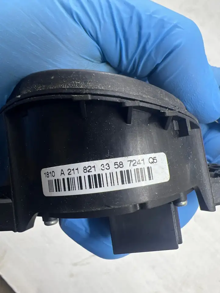 Mercedes-Benz E W211 (2002 - 2009) A2118213358 Кнопки на рулевом колесе — фото 3