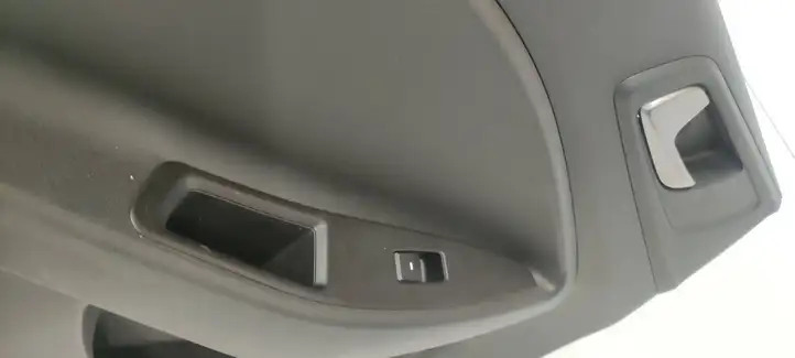 Hyundai i20 (GB IB) (2014 - 2018) 83330C8010 Обшивка задней двери — фото 3