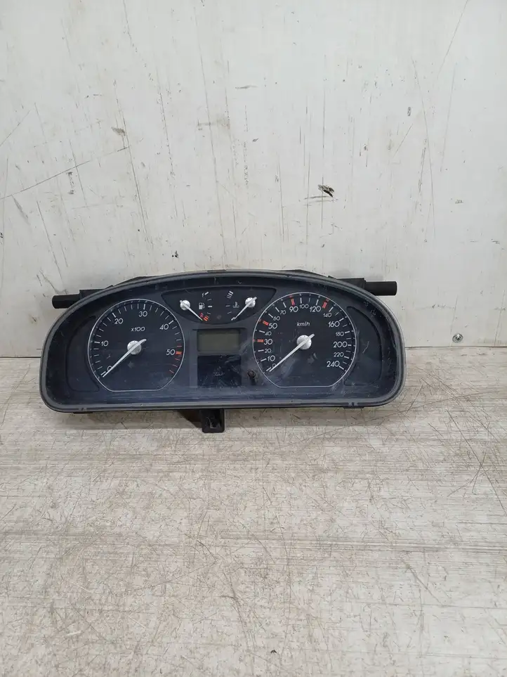 Renault Laguna II (2001 - 2005) 8200263357 Спидометр — фото 2