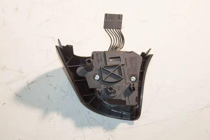 Mercedes-Benz Vito Viano W639 (2003 - 2010) A2518210151 Кнопки на рулевом колесе — фото 2