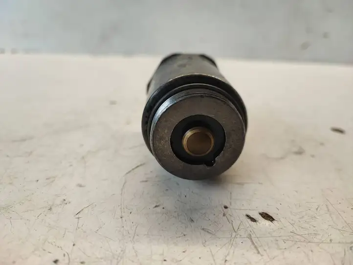 Mercedes-Benz Sprinter W906 (2006 - 2018) A6511800115 Датчик давления масла двигателя — фото 2