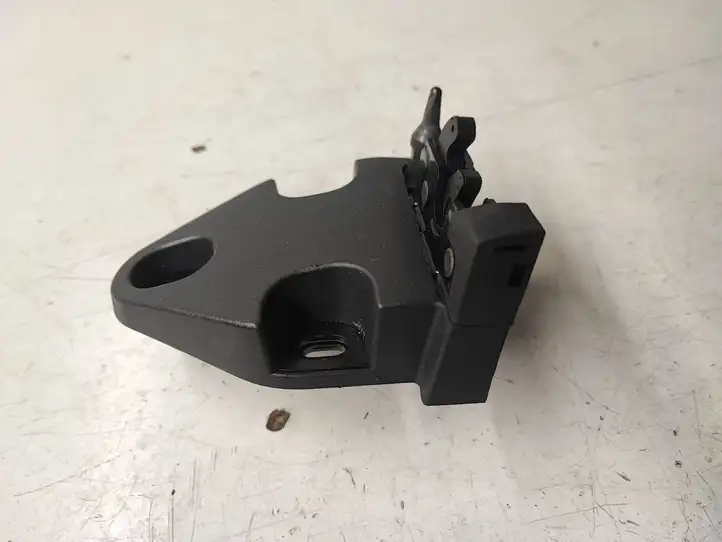 Opel Vivaro (2006 - 2014) Замок задней двери — фото 4