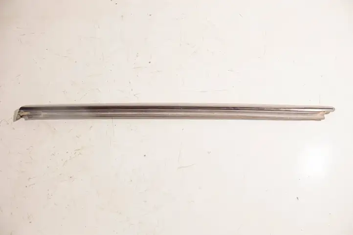 Mercedes-Benz R W251 (2005 - 2013) 2516901080 Накладка стекла задней двери — фото 3