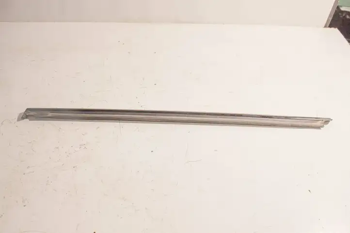 Mercedes-Benz R W251 (2005 - 2013) 2516901080 Накладка стекла задней двери — фото 4