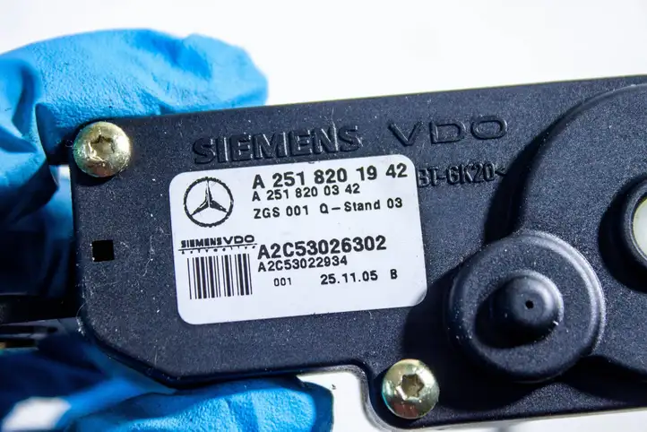 Mercedes-Benz R W251 (2005 - 2013) a2516700304 Электродвигатель форточки — фото 8