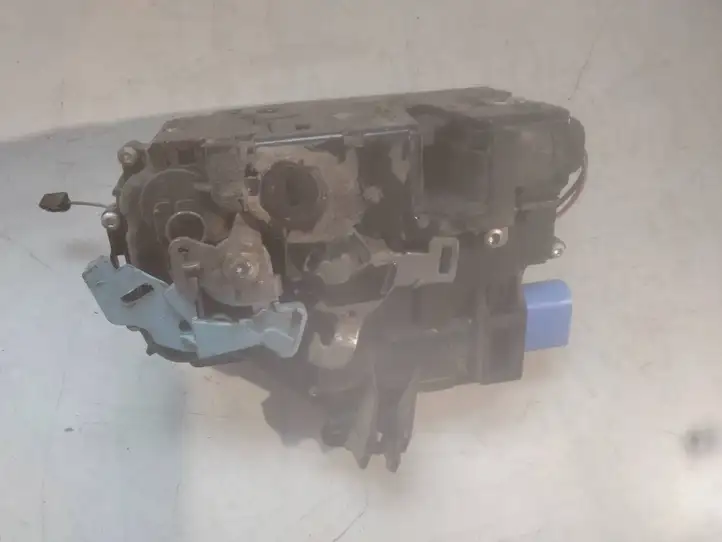 Skoda Octavia Mk2 (1Z) (2004 - 2013) 7L0839016D Замок задней двери — фото 2