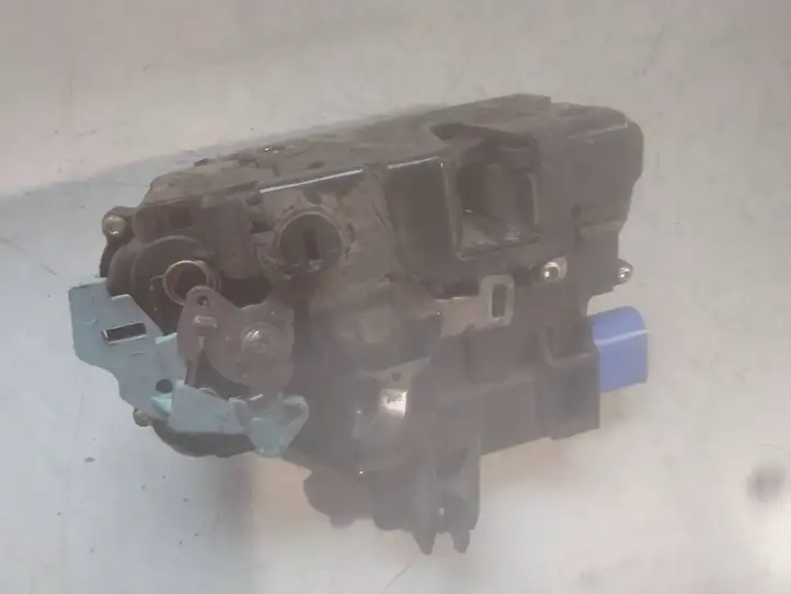Skoda Octavia Mk2 (1Z) (2004 - 2013) 7L0839016D Замок задней двери — фото 3