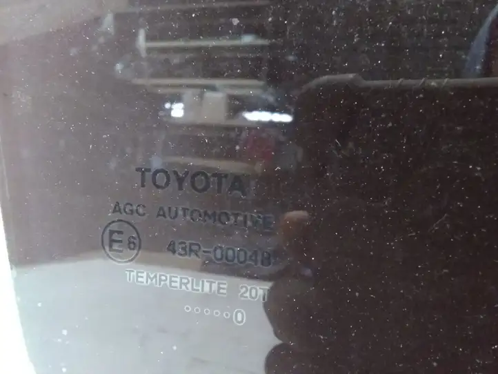 Toyota Avensis T270 (2009 - 2012) Стекло задней двери — фото 2