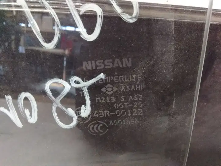 Nissan X-Trail T30 (2001 - 2007) Стекло задней двери — фото 2