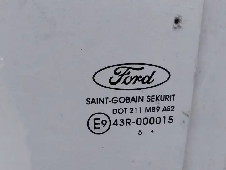 Ford Focus (2005 - 2008) Стекло задней двери — фото 2