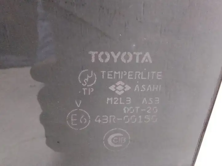 Toyota Avensis T270 (2009 - 2012) Стекло задней двери — фото 2