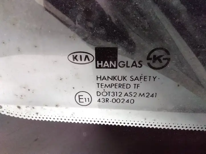 Kia Carnival (1997 - 2002) Заднее боковое стекло — фото 6