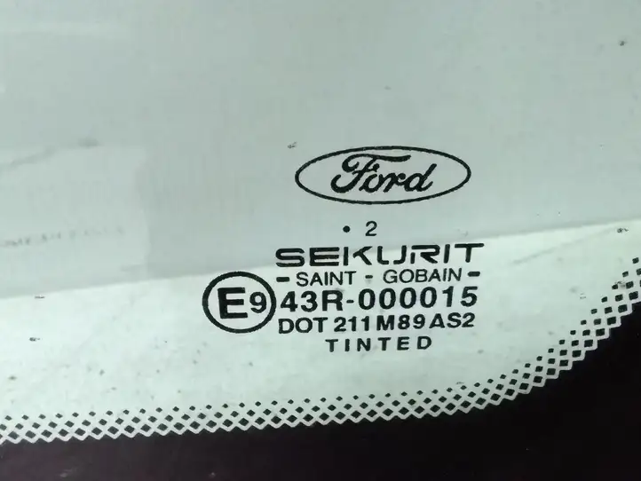 Ford Focus (1998 - 2004) Заднее боковое стекло — фото 3