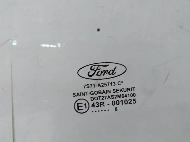 Ford Mondeo MK IV (2007 - 2014) Стекло задней двери — фото 2