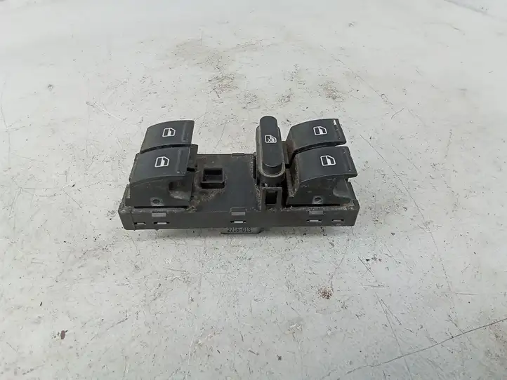 Volkswagen Golf V (2003 - 2009) 1K4959857A Блок кнопок стеклоподъемников — фото 4