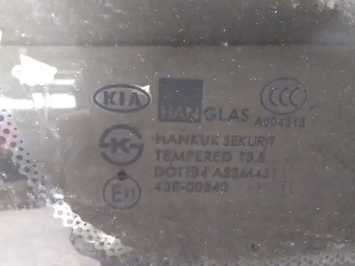 Kia Carens I (2002 - 2006) Заднее боковое стекло — фото 3