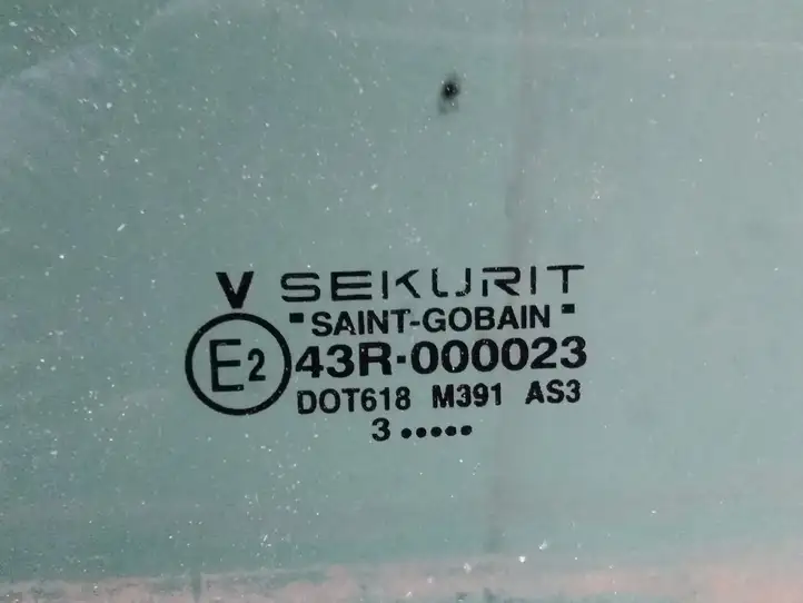 Volkswagen Touareg I (2002 - 2010) Стекло задней двери — фото 2