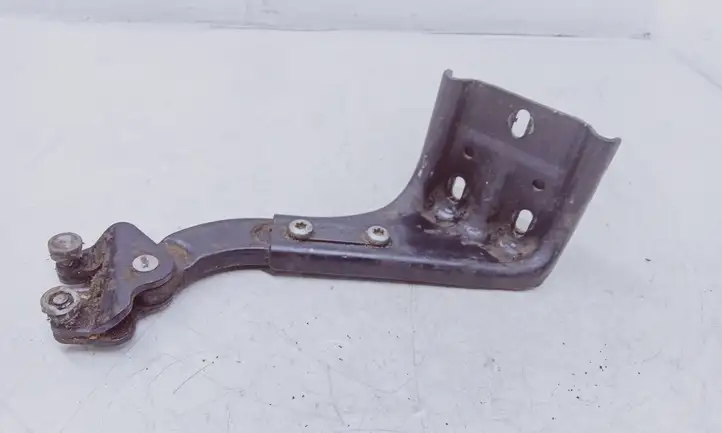 Mercedes-Benz Vito Viano W639 (2003 - 2010) A6397630114 Нижняя направляющая раздвижной двери — фото 3