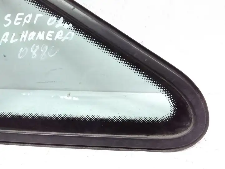 Seat Alhambra (Mk1) (2000 - 2010) Треугольное стекло кузова — фото 3