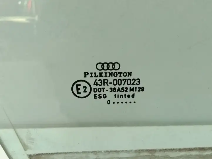 Audi A4 S4 B5 8D (1999 - 2001) Стекло передней двери — фото 2