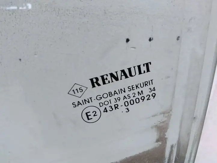 Renault Laguna II (2001 - 2005) Стекло задней двери — фото 2